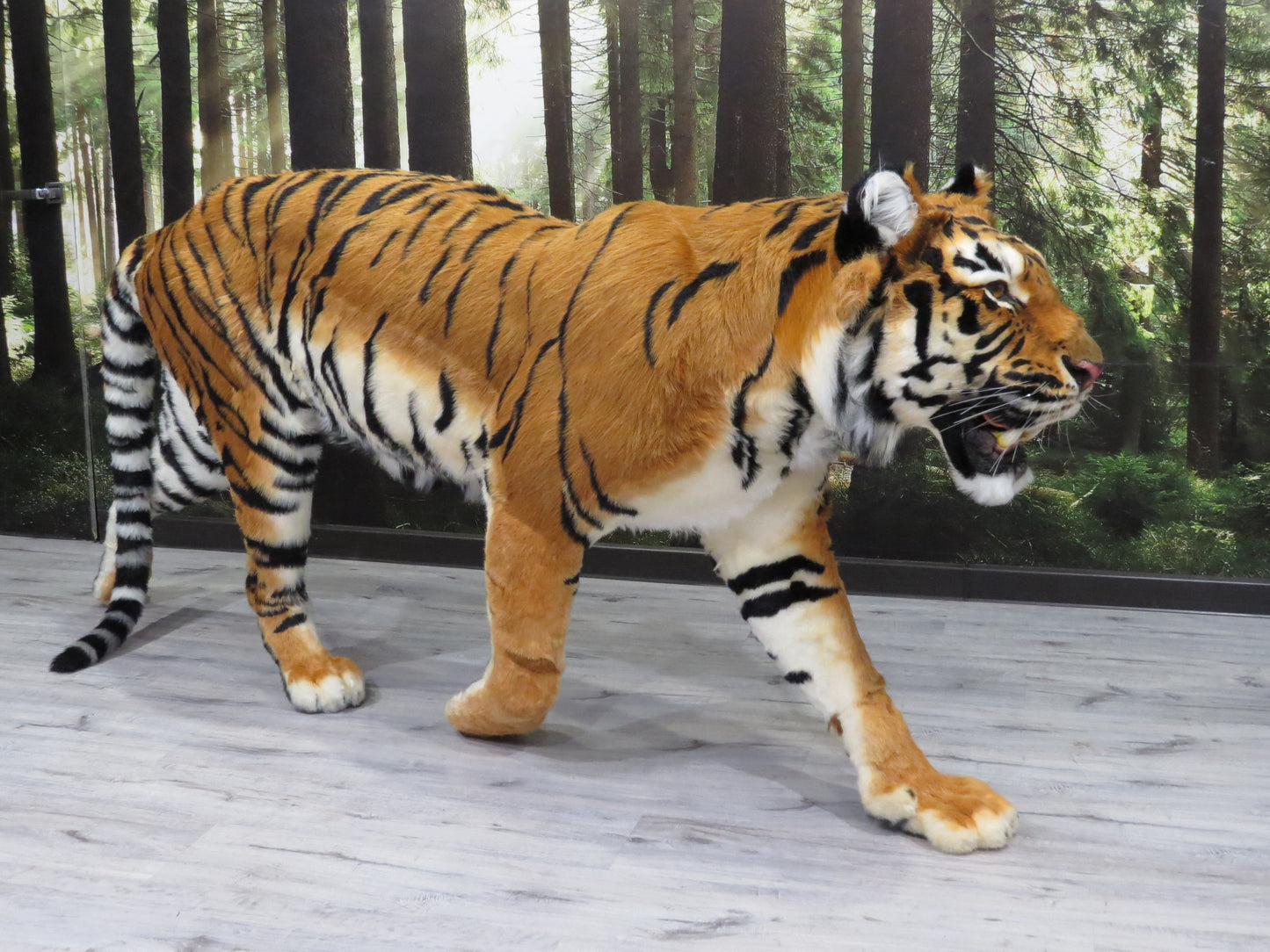 Replica Taxidermy Tiger Standing mount Stuffed African Life Size